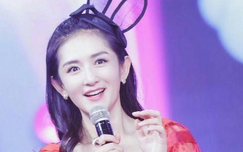 谢娜空降武汉医护群为援汉医护人员加油打气