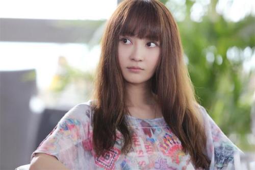 姚笛独自赴约和好友泡吧至深夜 感情状态成谜