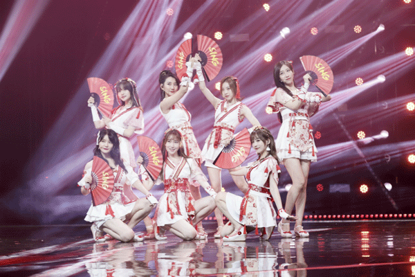 《炙热的我们》首发团齐聚 国风SING与日系SNH48上演王牌对决