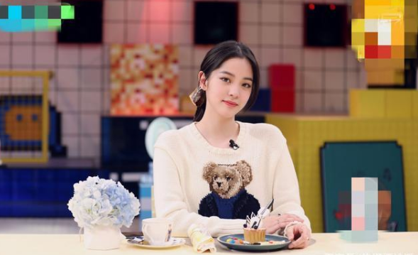何炅节目中为欧阳娜娜演技被黑鸣不平 斥《演员的诞生》乱剪辑