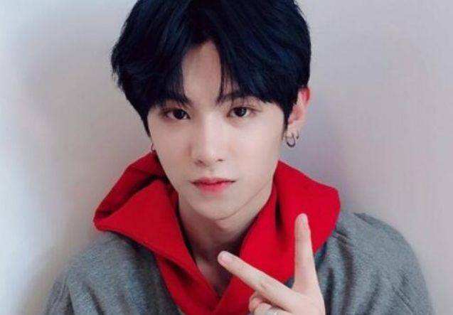 黄明昊男友力爆棚，亲手下厨泡阿宽红油面皮苏宠“女友”！