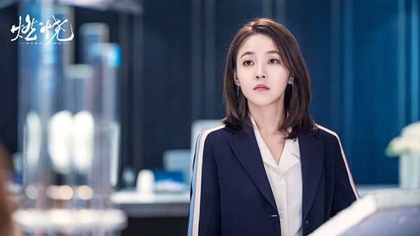 剧中惨被分手？ 张佳宁《燃烧》示爱无果开启腹黑模式