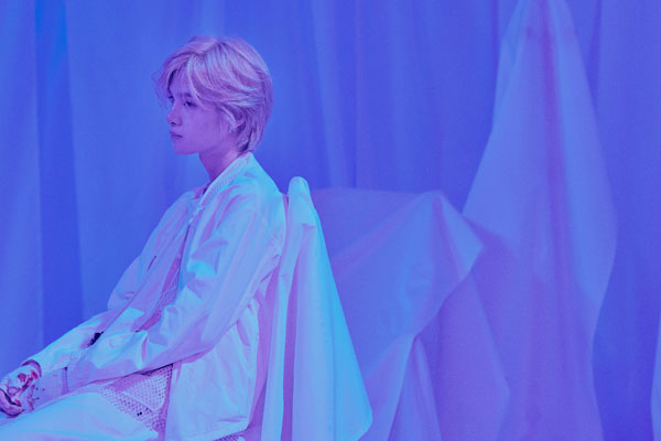 黄明昊首张个人专辑《18》预售 在青春的烈焰中与爱同行