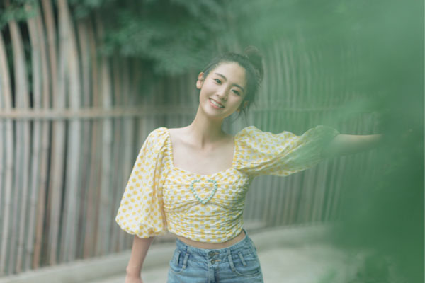 邢菲清新写真释出 柠檬味少女酸甜上线