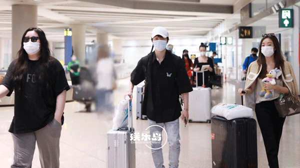 《认真的嘎嘎们》出道首亮相