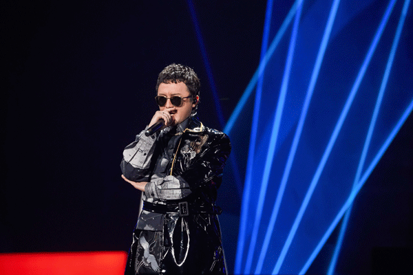 那吾克热-NW首次挑战中国风 与戴荃合唱《悟空》惊艳超级直播夜