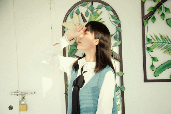   《交还》爱情中的悲伤 挽媚带你聆听心碎的声音