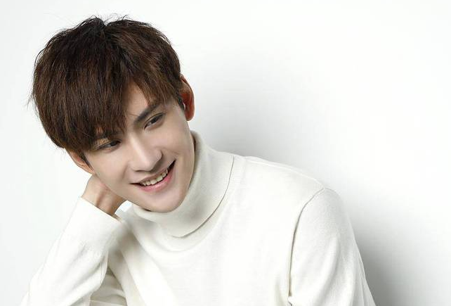 从阳光少年到文艺青年 陈品延用“眼”技诠释