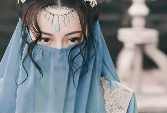 迪丽热巴《长歌行》热播 李长歌三观获赞女装造型惊艳众人