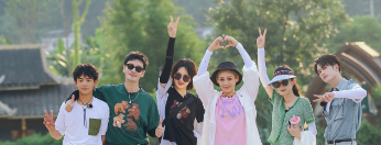 中餐厅桂林站秀丽山川令人迷醉 合伙人拍照定格人间仙境