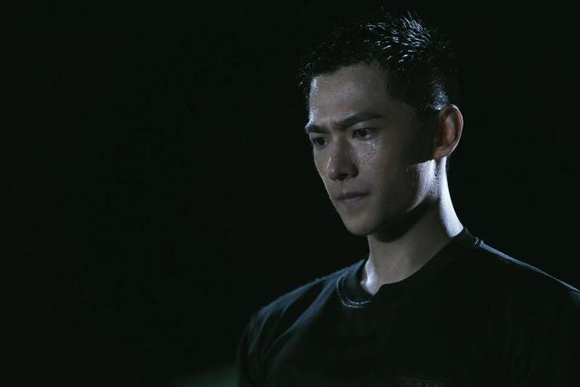 杨洋《特战荣耀》持续热播 于途梦幻联动共赴荣耀