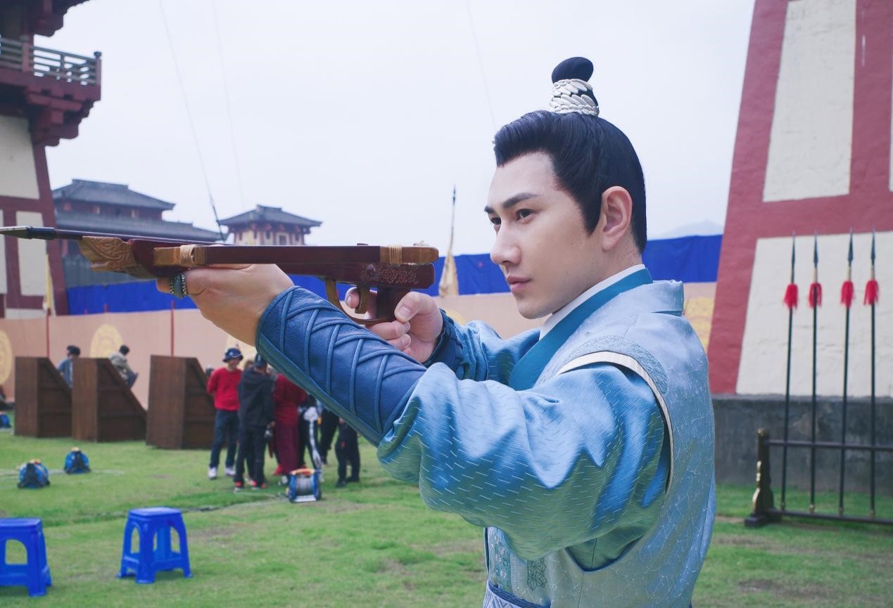 何明翰新剧《祝卿好》热播 首次演绎反派令观众叫绝