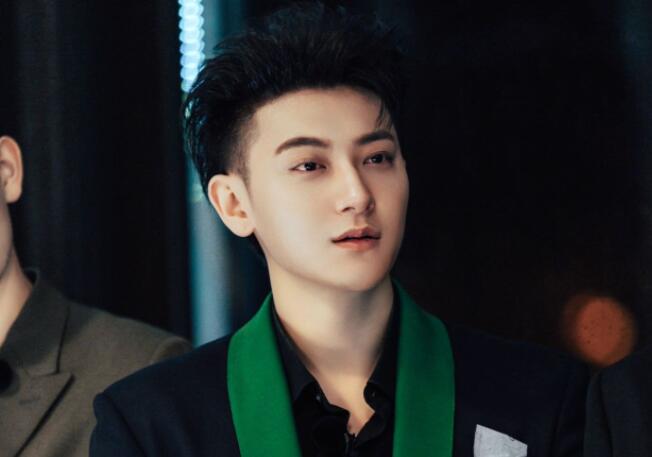 黄子韬《新游记》首播表现吸睛 不按套路出牌全程贡献高能笑点