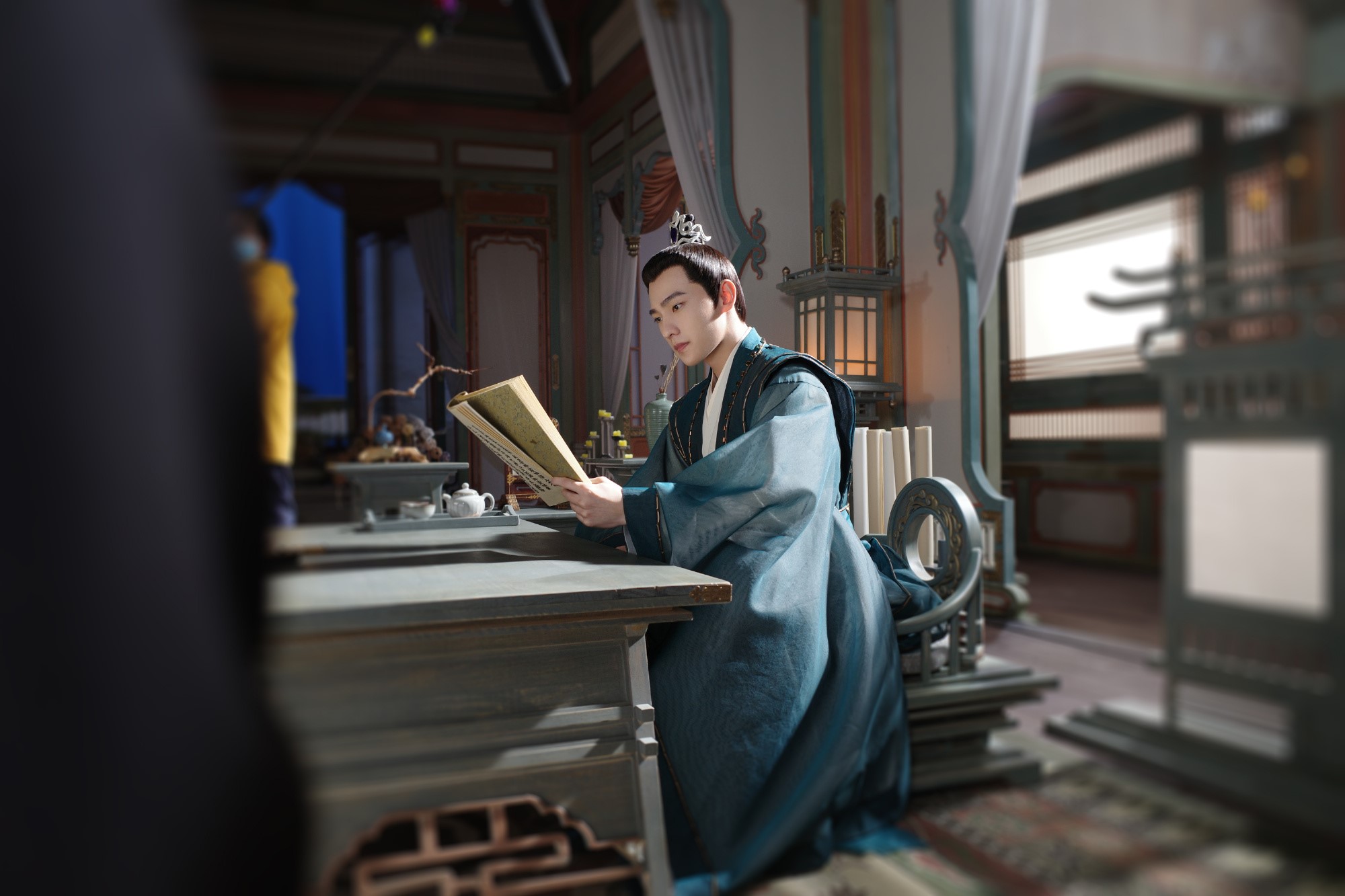 杨洋《特战荣耀》与匪徒斗智斗勇 《且试天下》以智谋化解危机