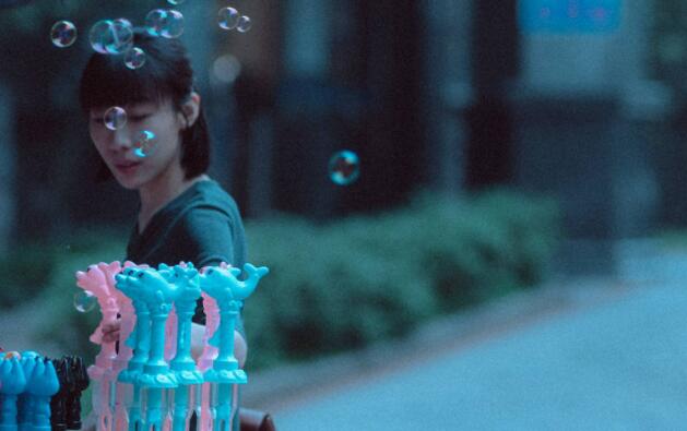 任素汐《亲爱的小孩》圆满收官 拥抱“不完美”的真实感 娱乐中国