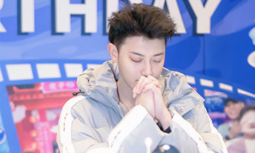 黄子韬发布新歌庆生 宣布龙韬娱乐转型出品公司