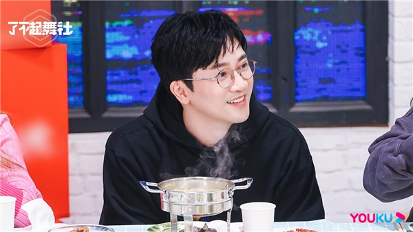 赞多化身“篮球王子” 《了不起！舞社》一日游玩尽展轻松一面