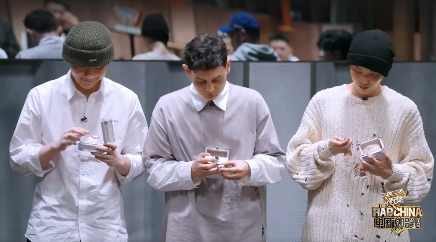 种梦音乐D.M.G联盟艾热、早安、威尔合作曲《沙》赢得全场MVP