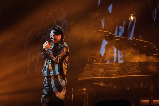 陈奕迅新歌《空城记》MV花絮首曝光  Eason演唱会畅聊幕后故事