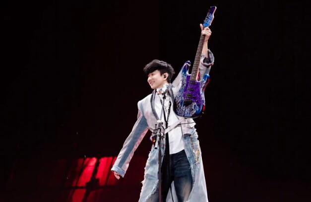 林俊杰JJ20巡演全新“进阶” 成都连唱两晚开启24年度巡演序幕