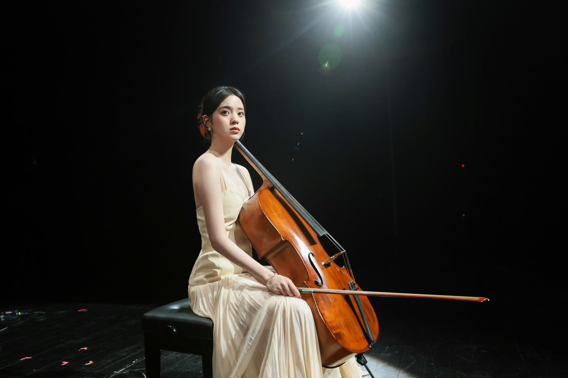 欧阳娜娜毕业音乐会即将举办 收入捐赠奖学金助力音乐教育