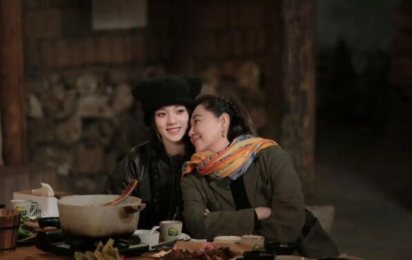 傅娟《是女儿是妈妈》分享教育观 被赞“电子妈妈”